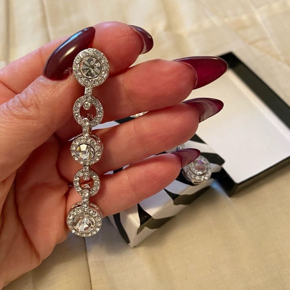 Rhinestone drop custom earrings - Picture 4 of 5